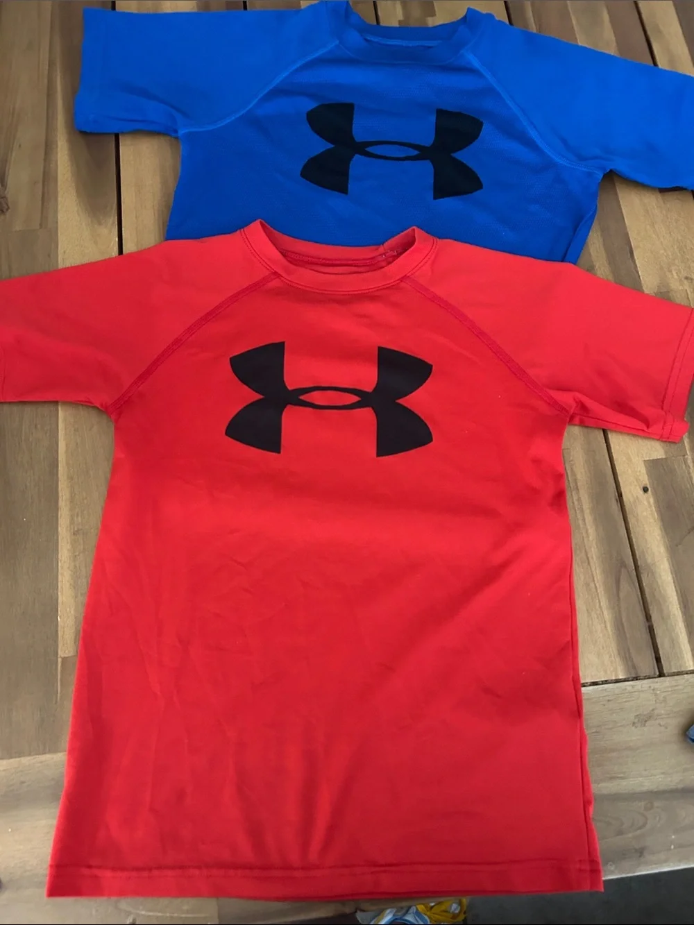 Under Armour Kids Short Sleeve Tees in Red, Blue, Gray